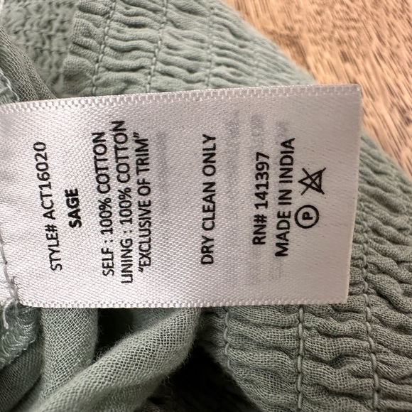 NWT ASTR the Label Anthropologie Faux Wrap Smocked Waist The Wanderer Top med - Picture 17 of 17